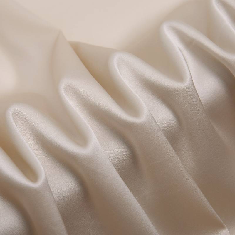 Wholesale 100% Mulberry Pure Silk Fabrics 19mm 140cm Crepe Satin Silk Fabric For Clothing Or Bedding